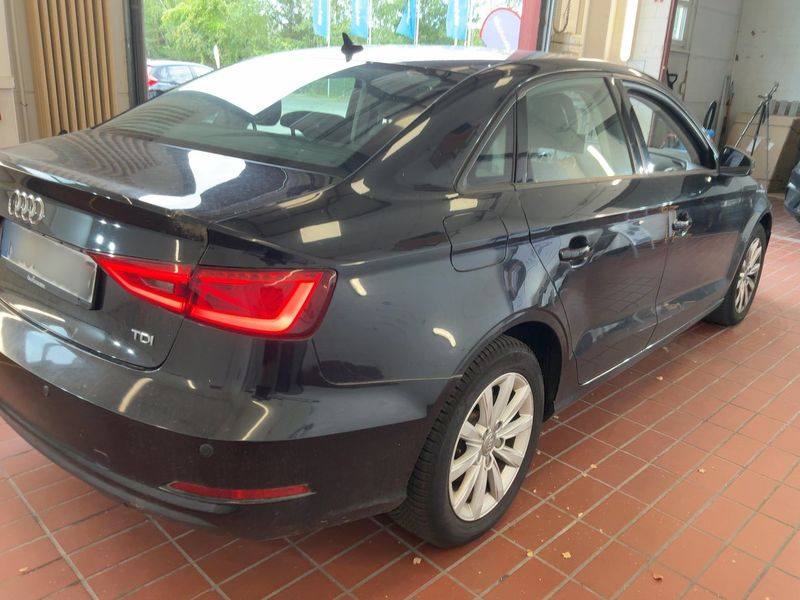 Audi A3 Limousine 1.6 TDI Attraction — zdjęcie 6
