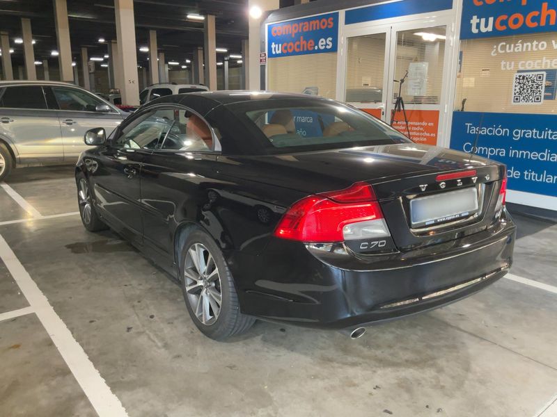 Volvo C70 2.0 D3 Summum — zdjęcie 3