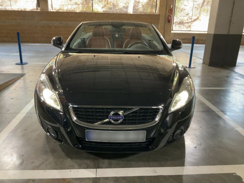 Volvo C70 2.0 D3 Summum — zdjęcie 9