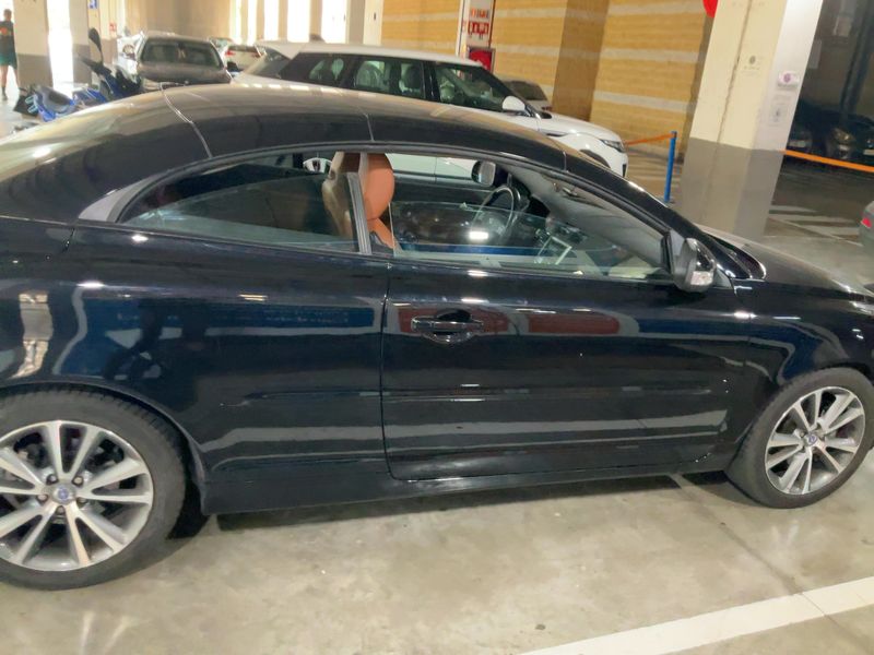 Volvo C70 2.0 D3 Summum — zdjęcie 7