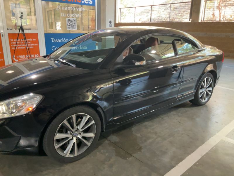 Volvo C70 2.0 D3 Summum — zdjęcie 2