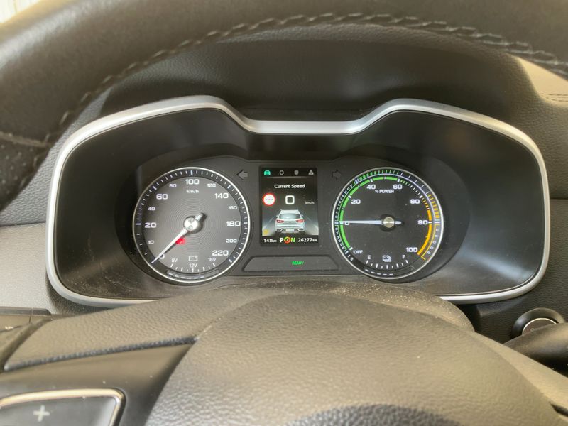MG ZS electric drive 105 kW Luxury — zdjęcie 13