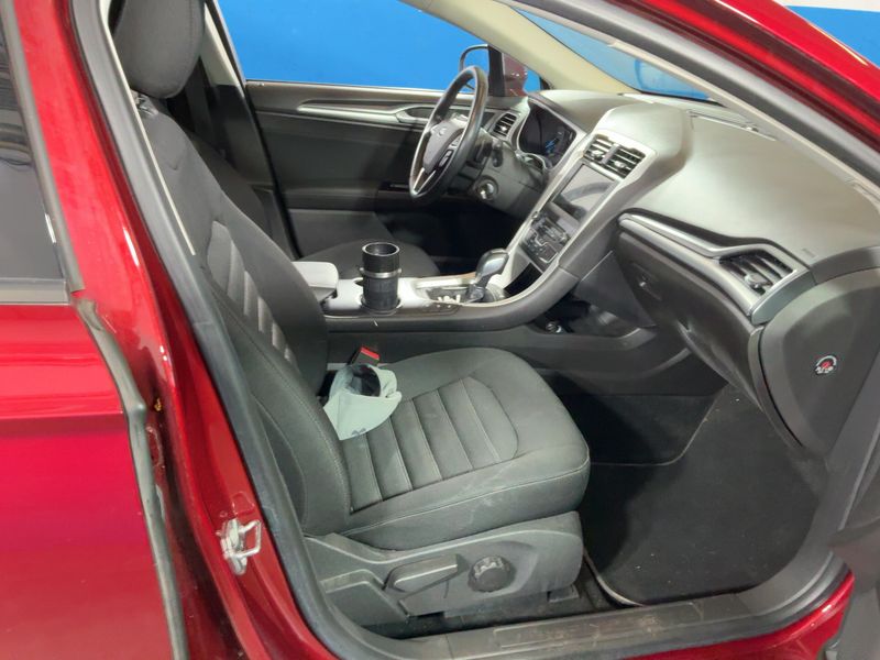 Ford Mondeo 1.5 EcoBoost Business Edition — zdjęcie 11