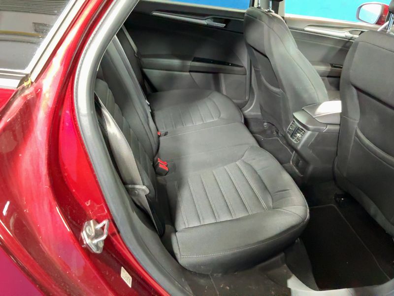 Ford Mondeo 1.5 EcoBoost Business Edition — zdjęcie 14