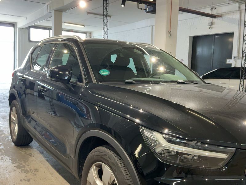 Volvo XC40 1.5 T2 Momentum Pro 2WD — zdjęcie 8