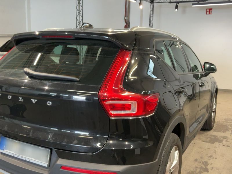 Volvo XC40 1.5 T2 Momentum Pro 2WD — zdjęcie 6