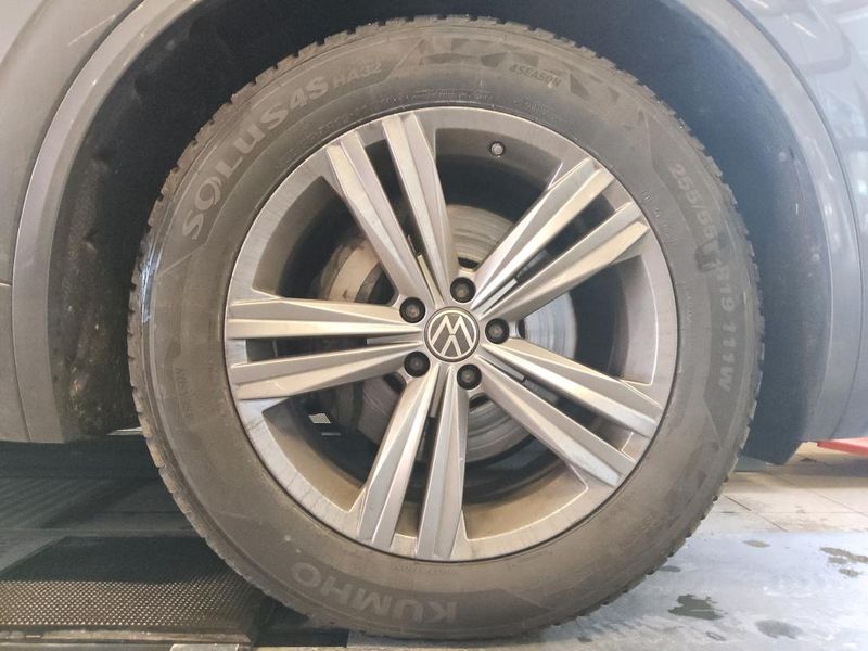 Volkswagen Touareg 3.0 V6 TDI R-Line 4Motion — zdjęcie 25