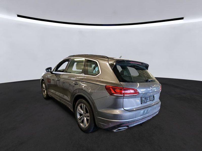 Volkswagen Touareg 3.0 V6 TDI R-Line 4Motion — zdjęcie 3