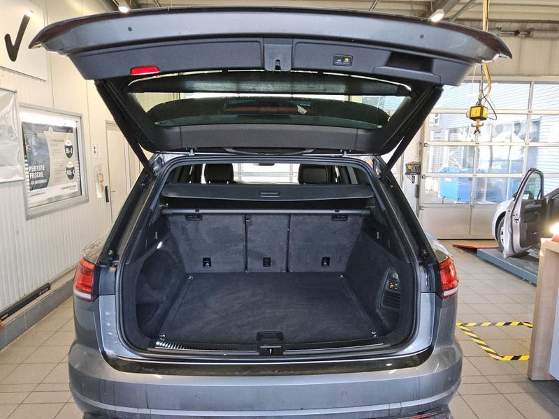 Volkswagen Touareg 3.0 V6 TDI R-Line 4Motion — zdjęcie 9