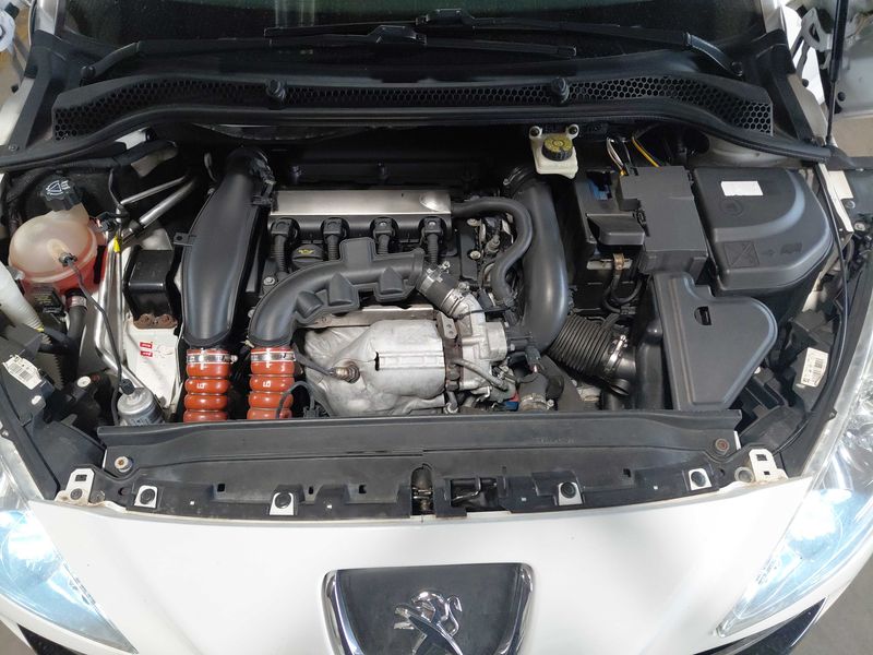 Peugeot RCZ 1.6 THP Basis — zdjęcie 8