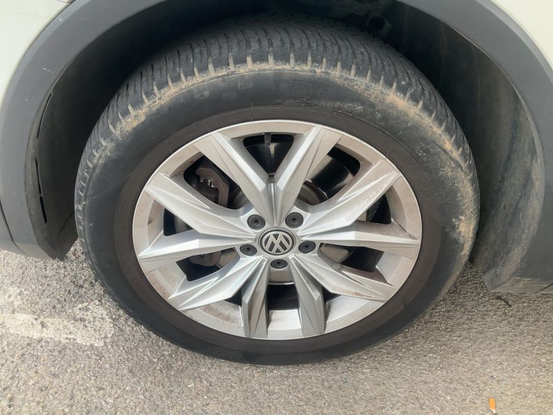 Volkswagen Tiguan 2.0 TSI Sport 4Motion BlueMotion Tech 2016 – снимка 3