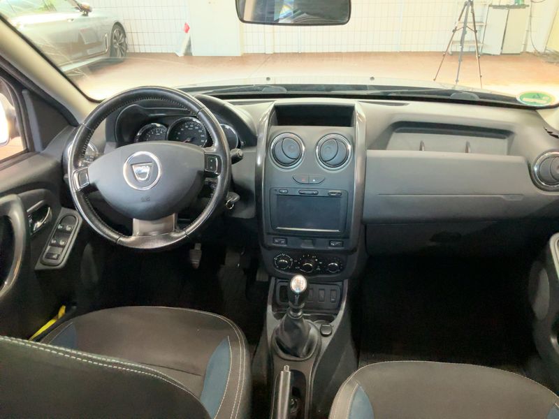 Dacia Duster 1.5 dCi Celebration 4x2 2015 – снимка 17