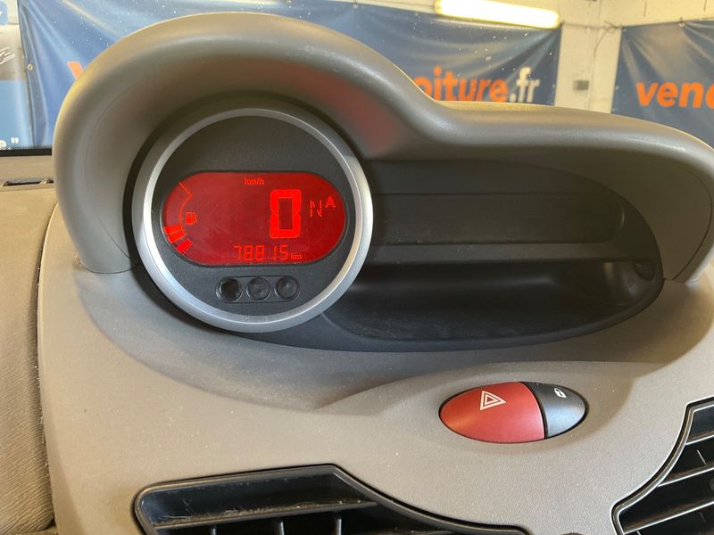 Renault Twingo 1.2 Trend — zdjęcie 13