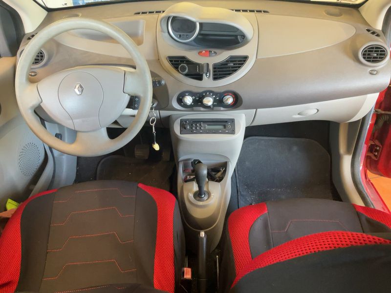 Renault Twingo 1.2 Trend — zdjęcie 12
