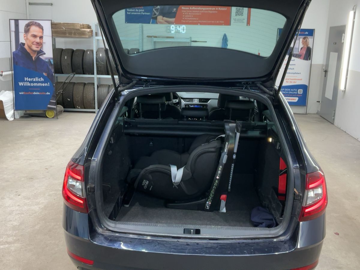 Skoda Octavia 2019 — photo 16