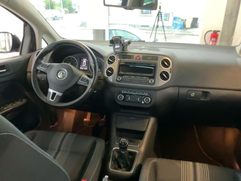 Volkswagen Golf VI Plus 1.2 TSI Match — zdjęcie 12