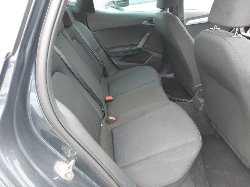 Seat Arona 1.0 TSI FR — zdjęcie 14