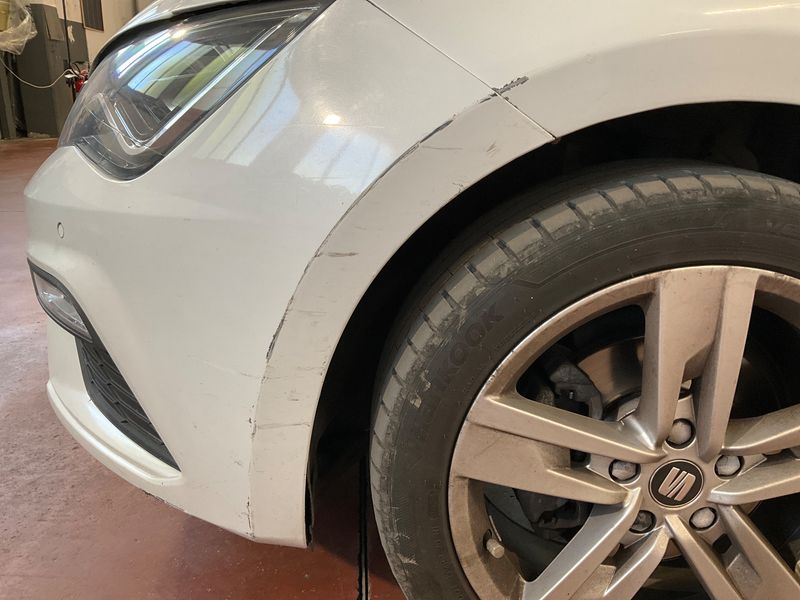 Seat Leon 1.6 TDI FR 2019 – снимка 24