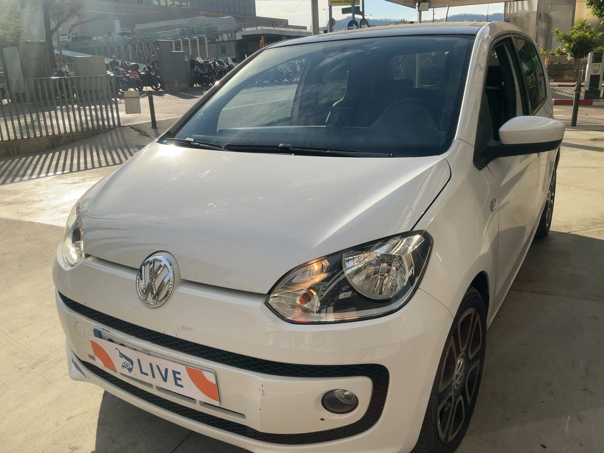 Volkswagen up! 2015