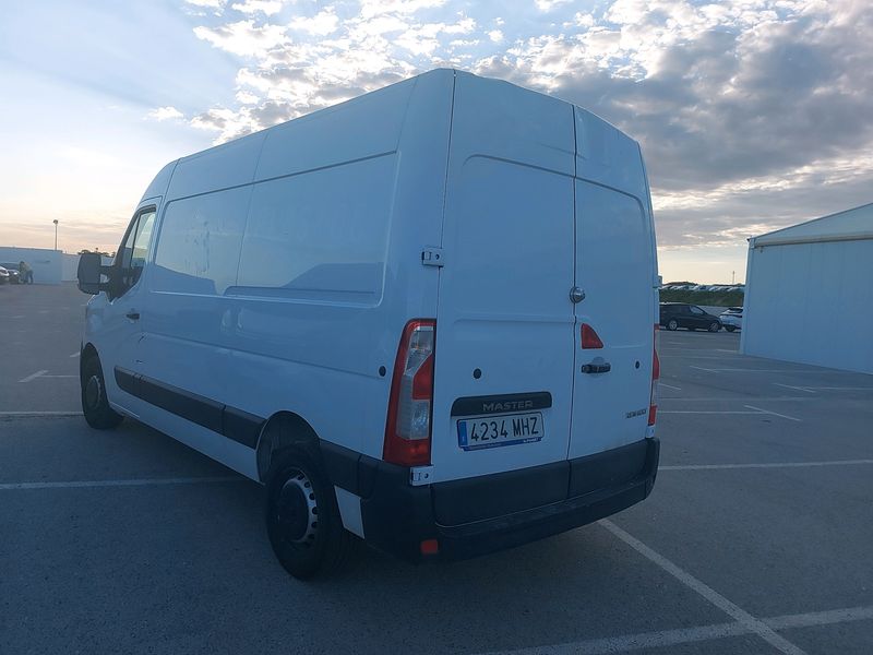 Renault Master 2.3 dCi L2H2 3,3t — zdjęcie 3
