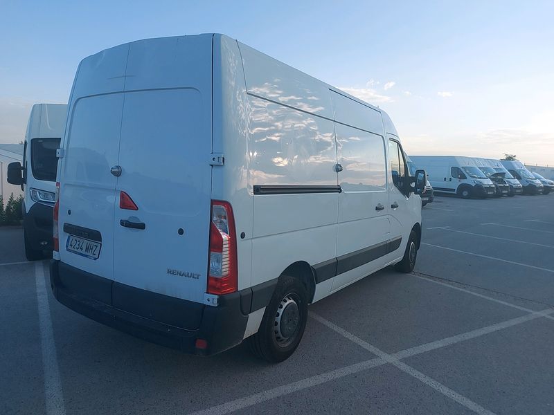 Renault Master 2.3 dCi L2H2 3,3t — zdjęcie 5