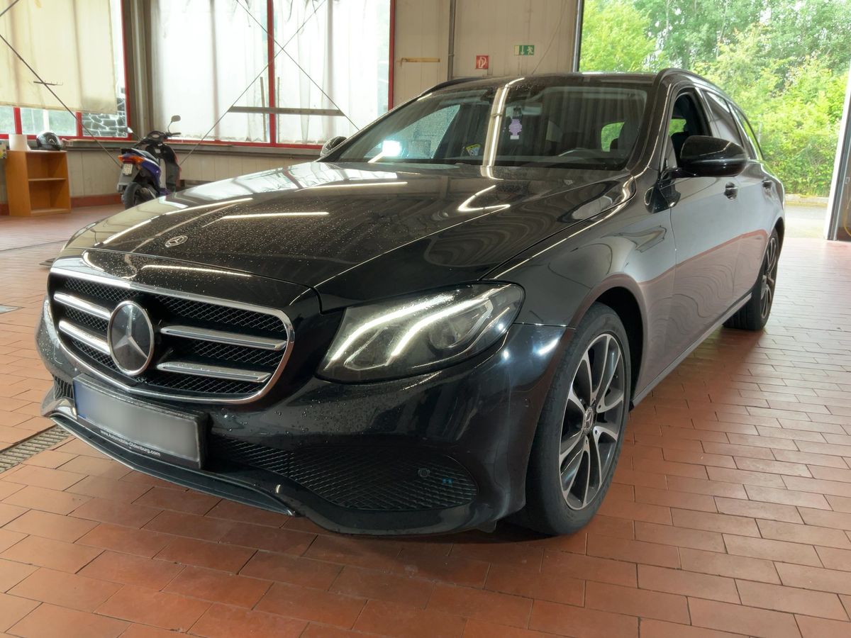 Mercedes-Benz E-Klasse 2017 — photo 1
