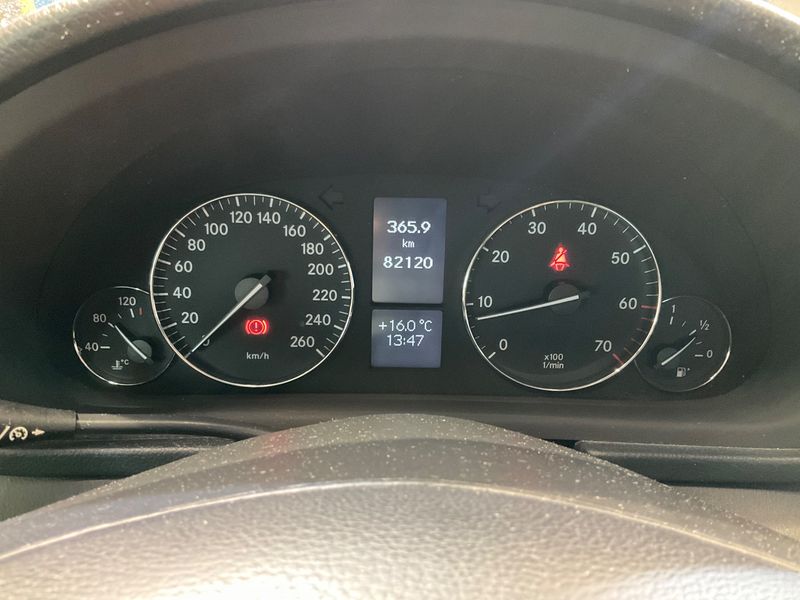 Mercedes-Benz C-Klasse C 180 Kompressor Elegance — zdjęcie 4