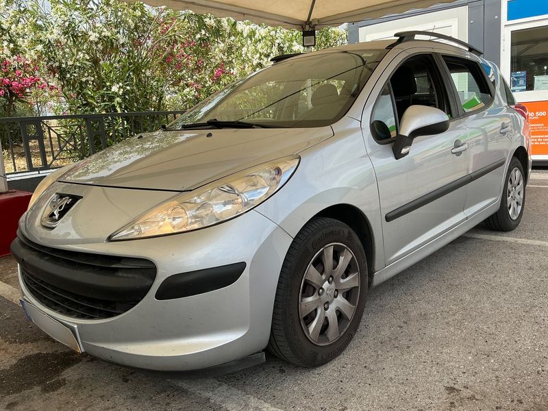 Peugeot 207 1.6 HDi Confort 2008 – снимка 1