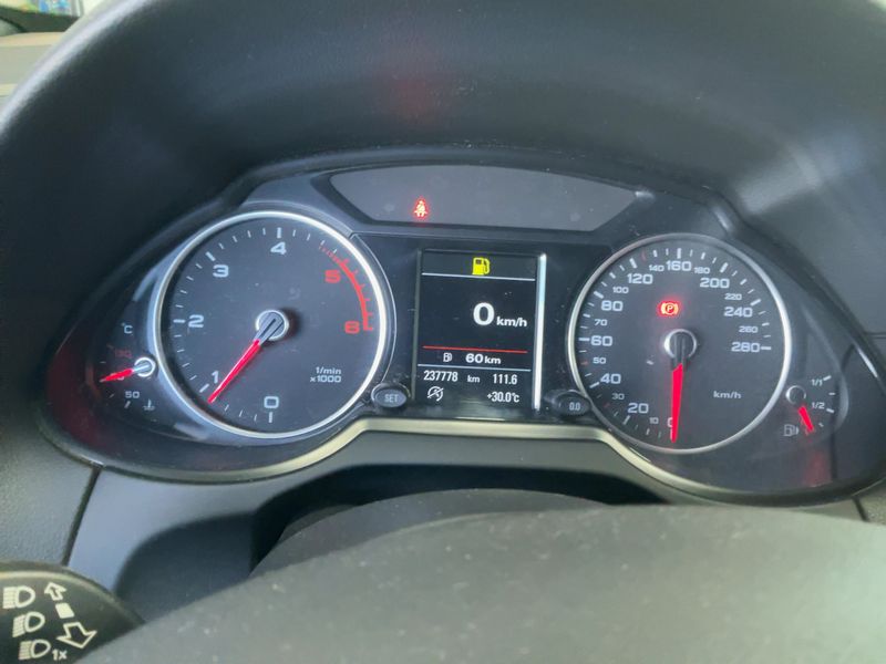 Audi Q5 2.0 TDI quattro — zdjęcie 13