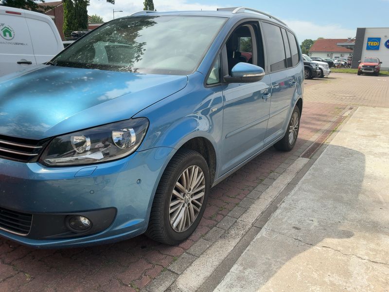 Volkswagen Touran 1.6 TDI Cup BlueMotion Tech 2014 – снимка 2
