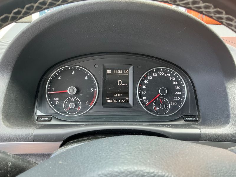 Volkswagen Touran 1.6 TDI Cup BlueMotion Tech 2014 – снимка 18