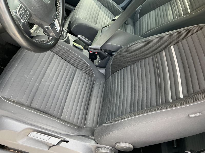 Volkswagen Touran 1.6 TDI Cup BlueMotion Tech 2014 – снимка 31