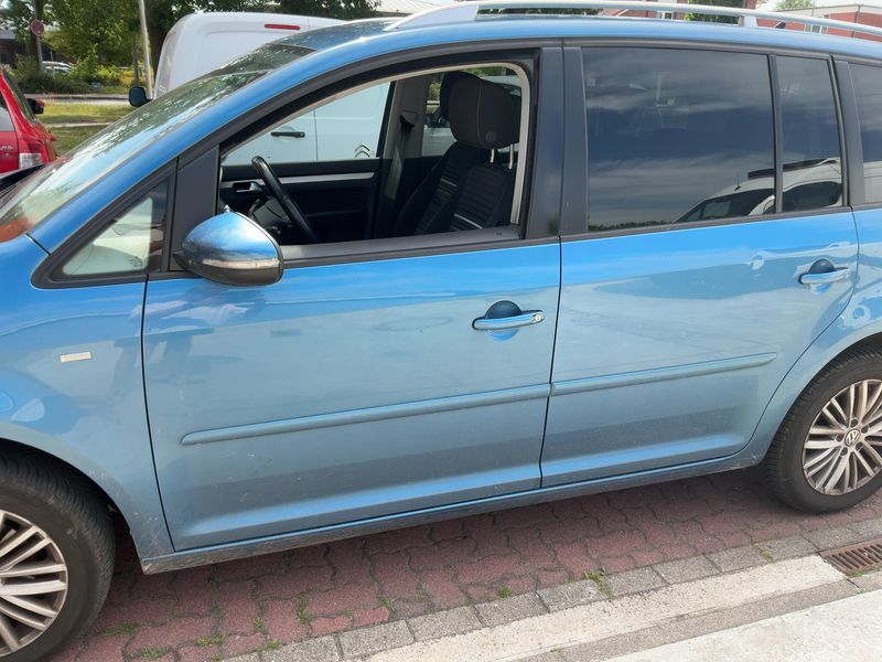 Volkswagen Touran 1.6 TDI Cup BlueMotion Tech 2014 – снимка 4