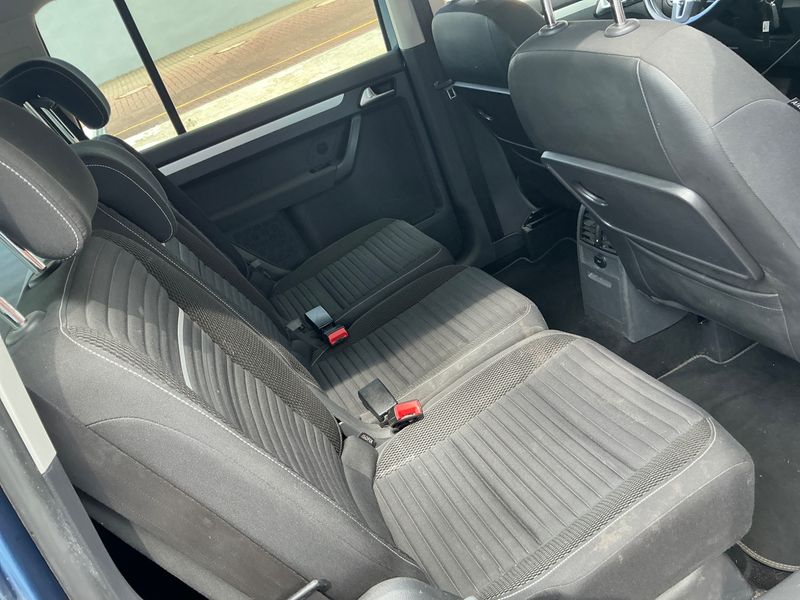 Volkswagen Touran 1.6 TDI Cup BlueMotion Tech 2014 – снимка 29