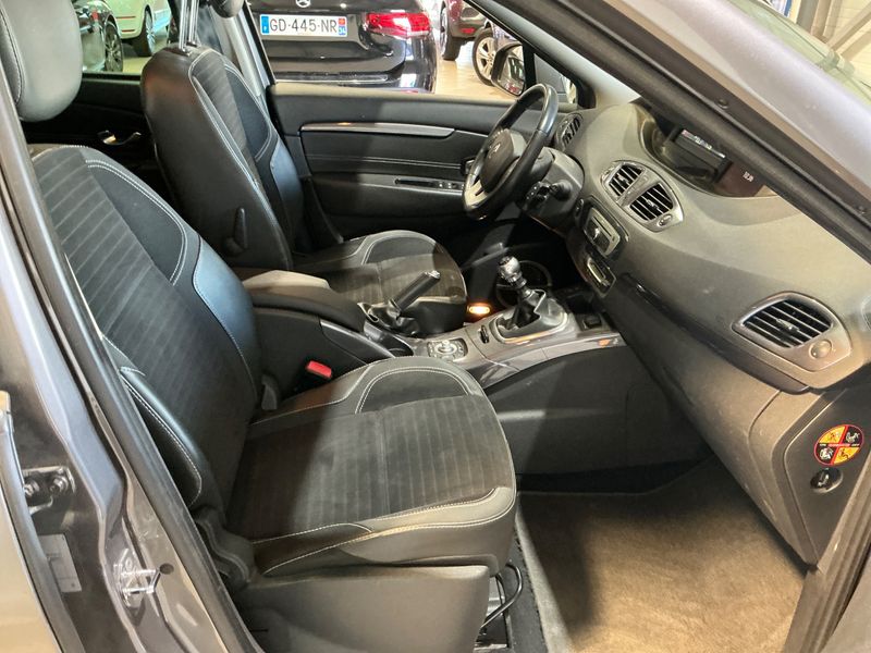 Renault Scenic 1.5 dCi Xmod Bose — zdjęcie 3