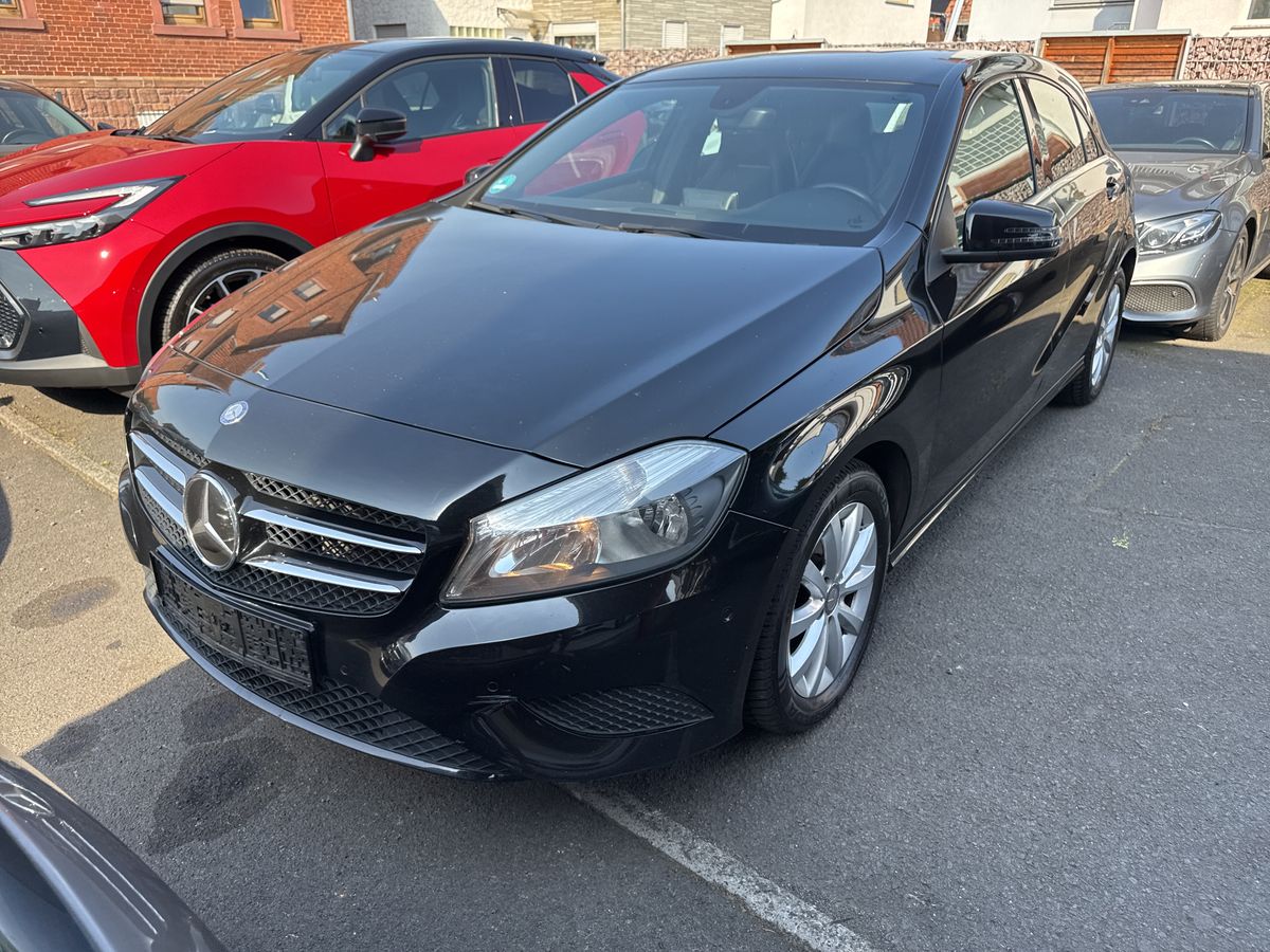 Mercedes-Benz A-Klasse A 180 BlueEfficiency Style
