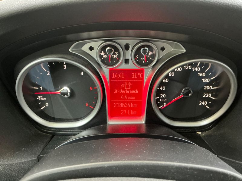 Ford Focus 1.6 TDCi Viva 2011 – снимка 4