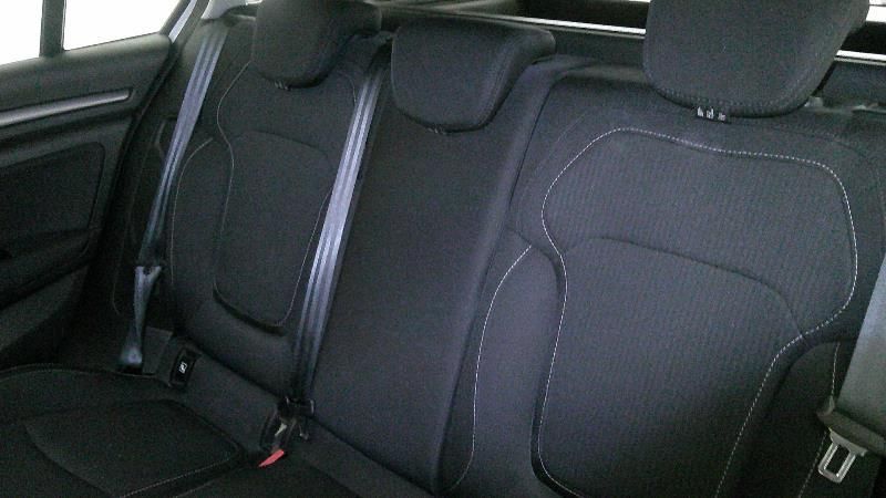 Renault Megane 1.5 BLUE dCi Business — zdjęcie 12