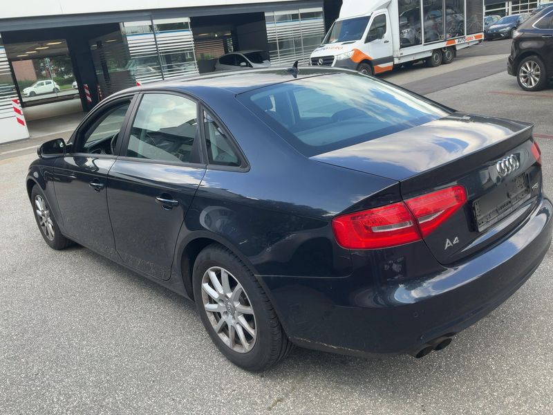 Audi A4 1.8 TFSI Attraction — zdjęcie 3