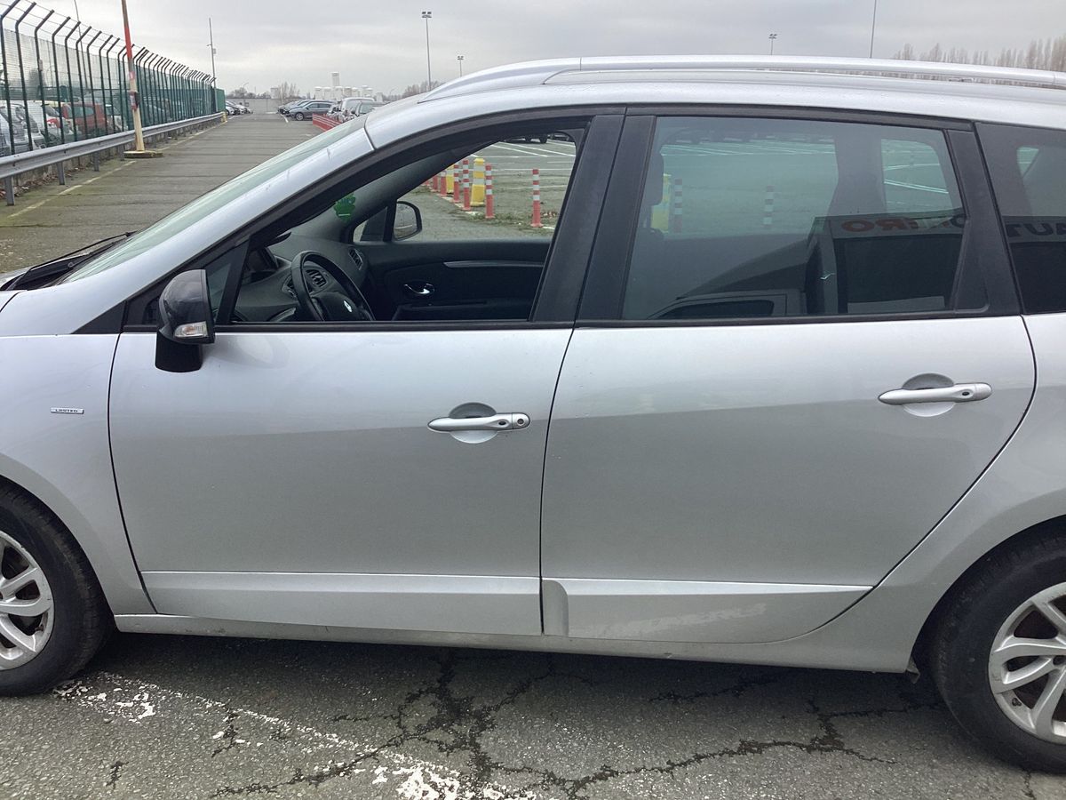 Renault Grand 2015 — photo 5