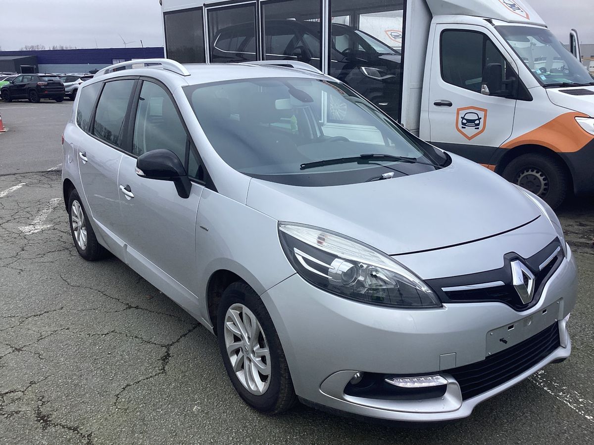 Renault Grand 2015 — photo 13