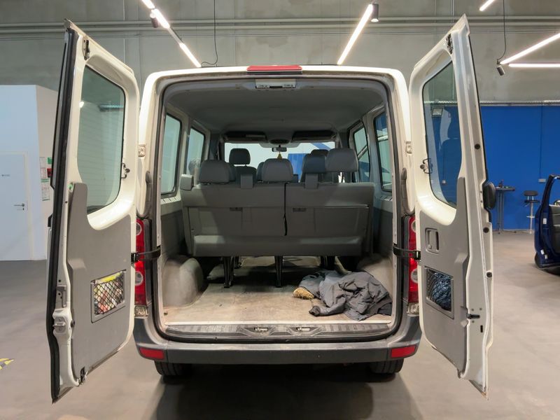 Volkswagen Crafter 2.5 TDI DPF Kombi 30 kurzer Radstand — zdjęcie 10