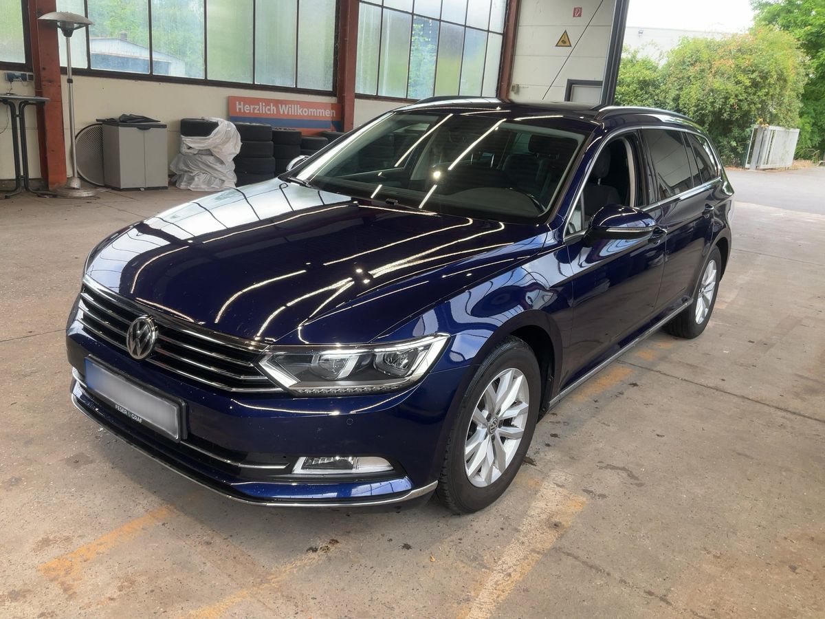 Volkswagen Passat 2019 — photo 1