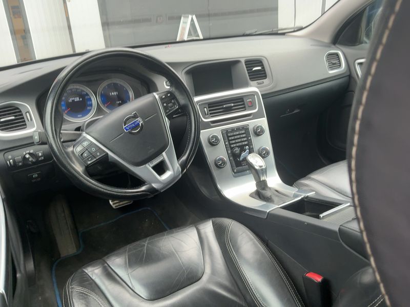 Volvo S60 3.0 T6 R-Design AWD 2012 – снимка 18