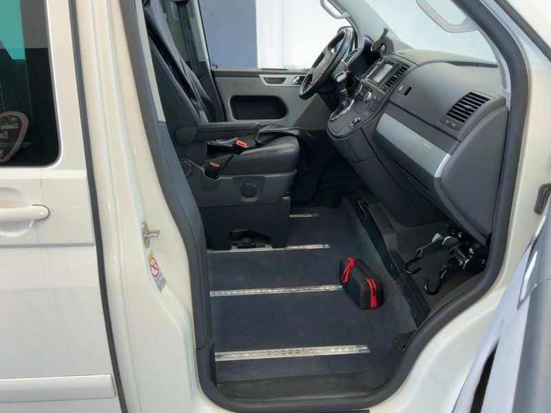 Volkswagen T5 Multivan 2.5 TDI United — zdjęcie 11