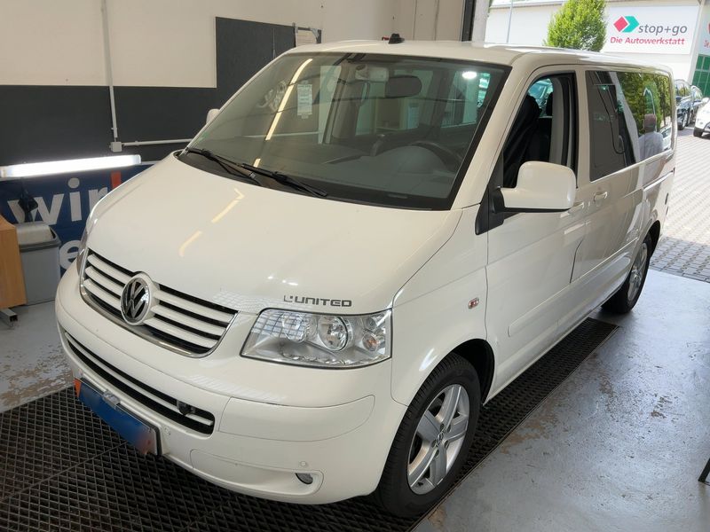 Volkswagen T5 Multivan 2.5 TDI United