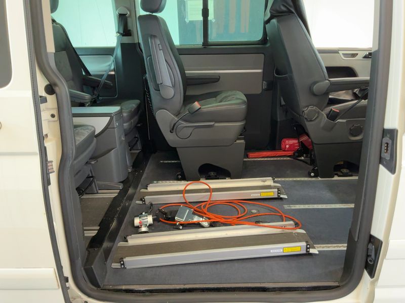 Volkswagen T5 Multivan 2.5 TDI United — zdjęcie 14