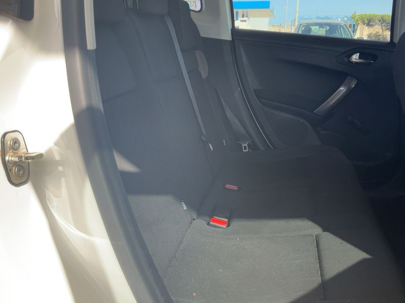 Peugeot 2008 1.6 Blue-HDi Style — zdjęcie 14