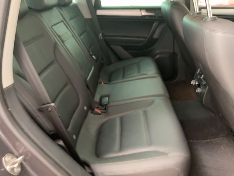 Volkswagen Touareg 3.0 V6 TDI BlueMotion Tech — zdjęcie 14
