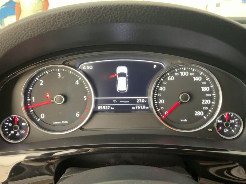 Volkswagen Touareg 3.0 V6 TDI BlueMotion Tech — zdjęcie 13